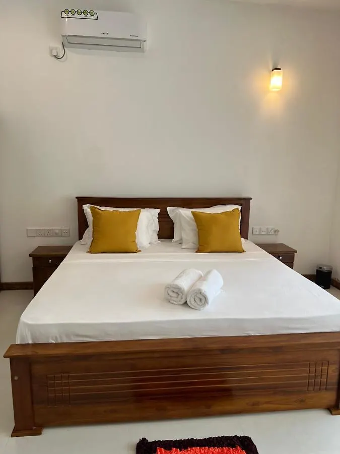 Silina Airport Transit Hotel & Residence Katunayaka 0*,
